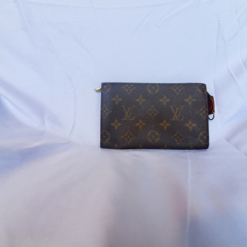 Vintage Louis Vuitton makeup bag